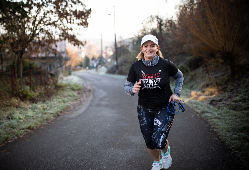 Lucie Stejskalová při tréninku na Spartan Race