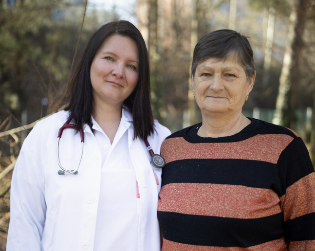 MUDr. Satu Pěšičková a pacientka Olha z Ukrajiny