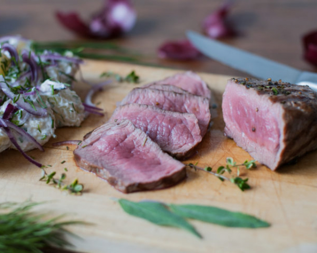 Steak z květové špičky s letním bramborovým salátem recept a ingredience 