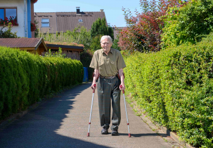 Péče o imobilního pacienta pohyb a nácvik chůze