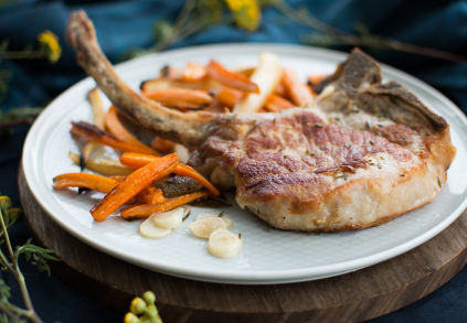 Vepřová kotleta a pečená kořenová zelenina recept